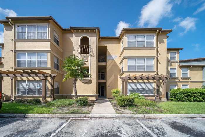 photo 1: 5168 CONROY ROAD Unit 25, ORLANDO FL 32811