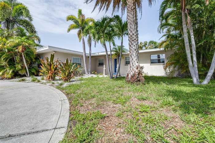 photo 1: 504 DRIFTWOOD DRIVE E, PALM HARBOR FL 34683