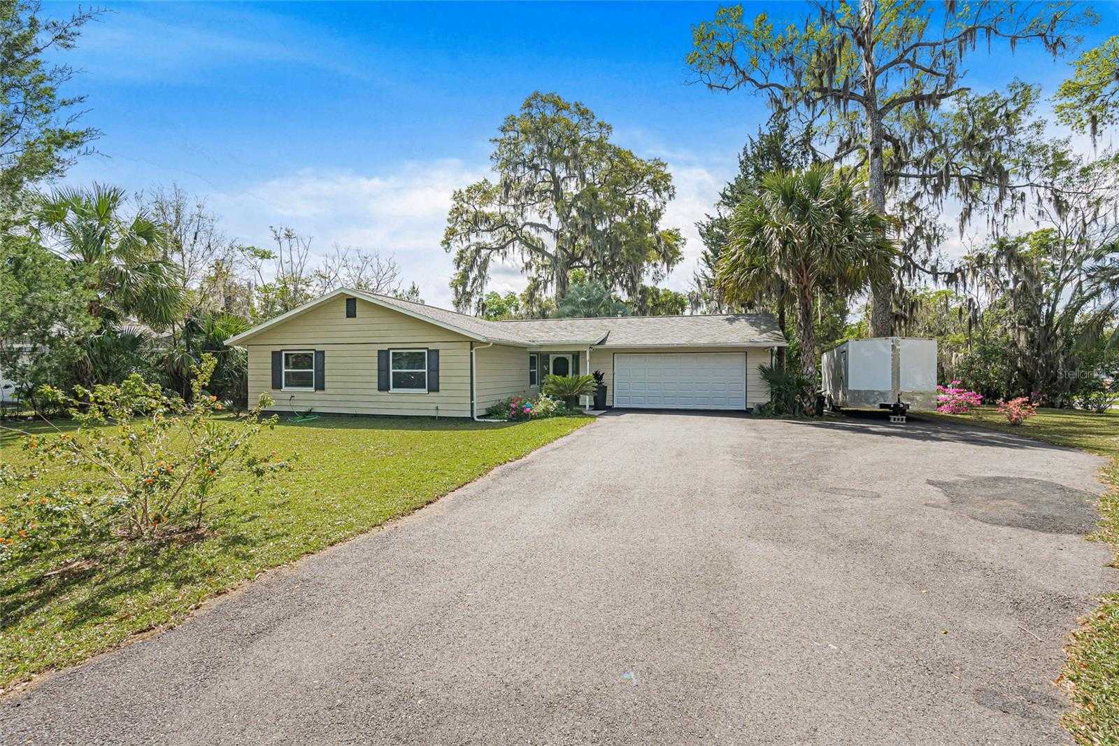 photo 2: 2060 SE 39TH STREET, OCALA FL 34480