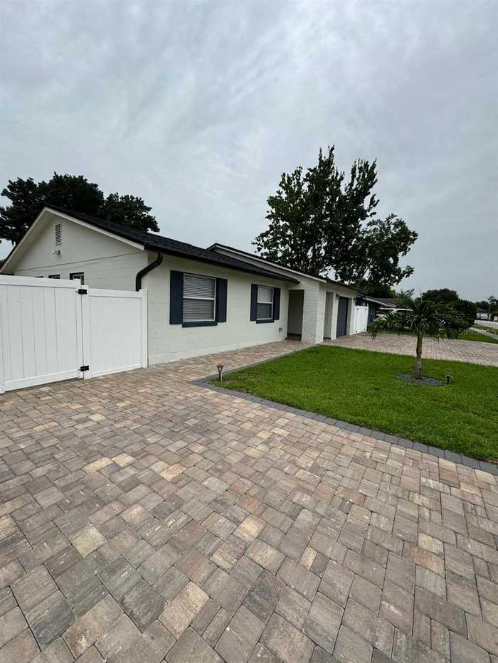 photo 2: 4847 HEADLEE DRIVE, ORLANDO FL 32822