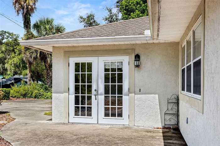 photo 2: 1227 E LAKEVIEW AVENUE, EUSTIS FL 32726