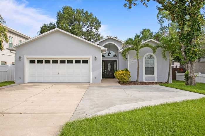 photo 1: 4012 W EL PRADO BOULEVARD, TAMPA FL 33629