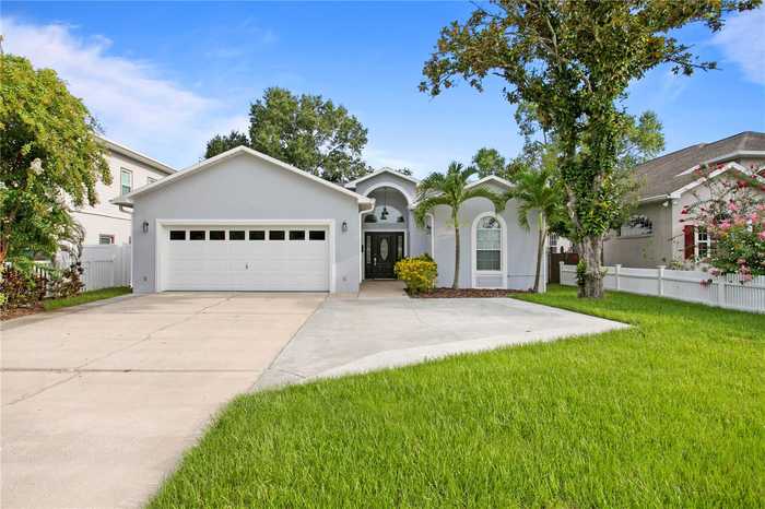 photo 2: 4012 W EL PRADO BOULEVARD, TAMPA FL 33629