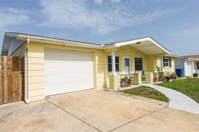 photo 2: 1441 WEYFORD LANE, HOLIDAY FL 34691