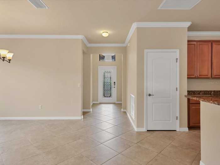 photo 2: 6422 WILLOWSHIRE WAY, BRADENTON FL 34212