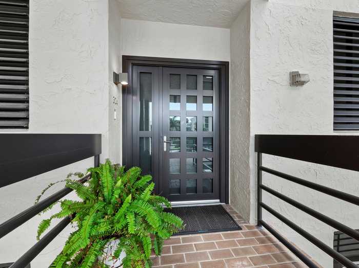 photo 2: 1085 GULF OF MEXICO DRIVE Unit 304, LONGBOAT KEY FL 34228