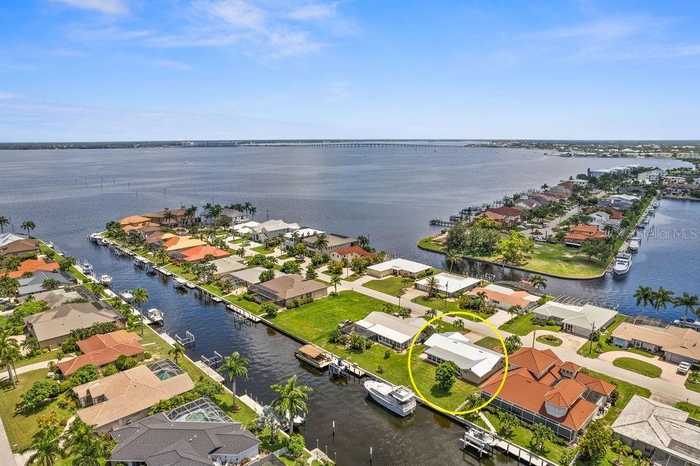 photo 2: 2224 PALM TREE DRIVE, PUNTA GORDA FL 33950