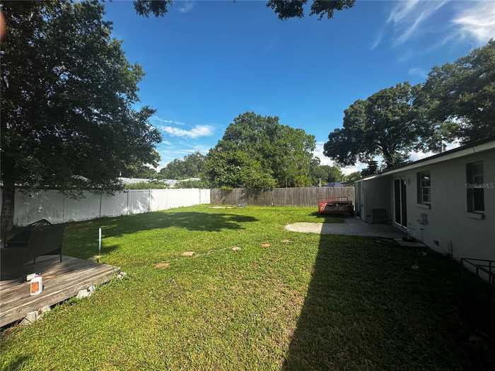 photo 12: 3704 MEADOWBREEZE DRIVE, TAMPA FL 33619