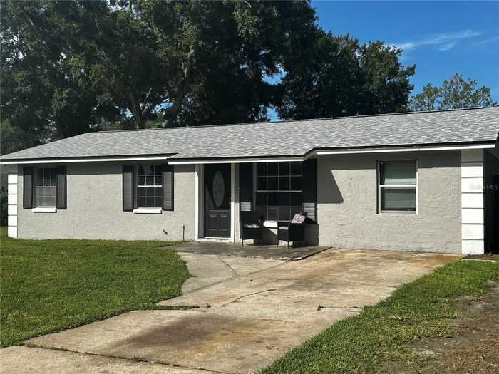 photo 2: 3704 MEADOWBREEZE DRIVE, TAMPA FL 33619