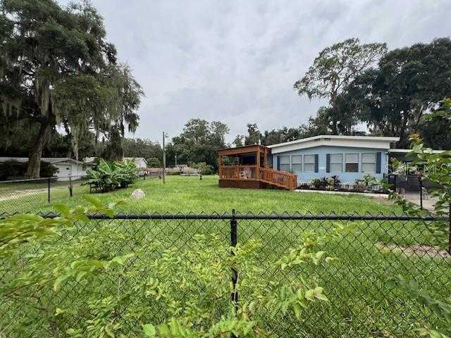 photo 1: 1573 CR 435, LAKE PANASOFFKEE FL 33538