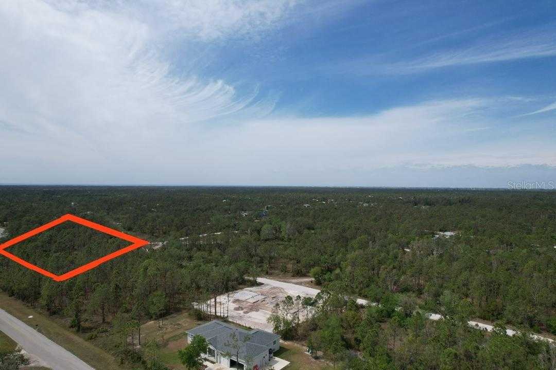 photo 3: 28101 LAURELWOOD DRIVE, PUNTA GORDA FL 33955