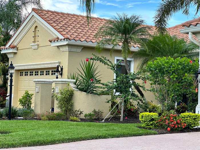 photo 1: 7349 WEXFORD COURT, LAKEWOOD RANCH FL 34202