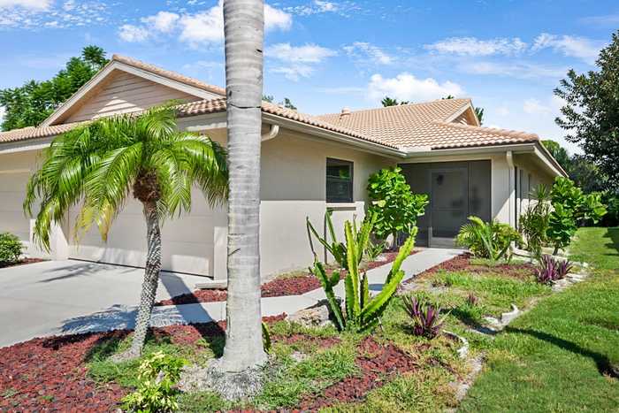 photo 1: 7177 N WOOD CREEK DRIVE NW Unit 7, SARASOTA FL 34231