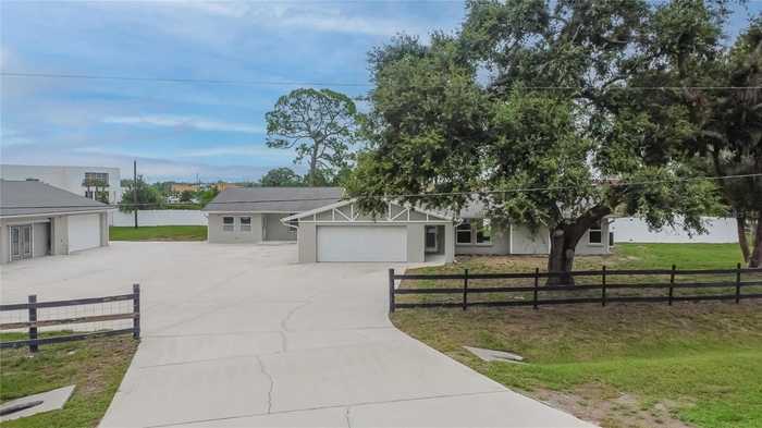 photo 1: 8105 BROWER DRIVE, BRADENTON FL 34211