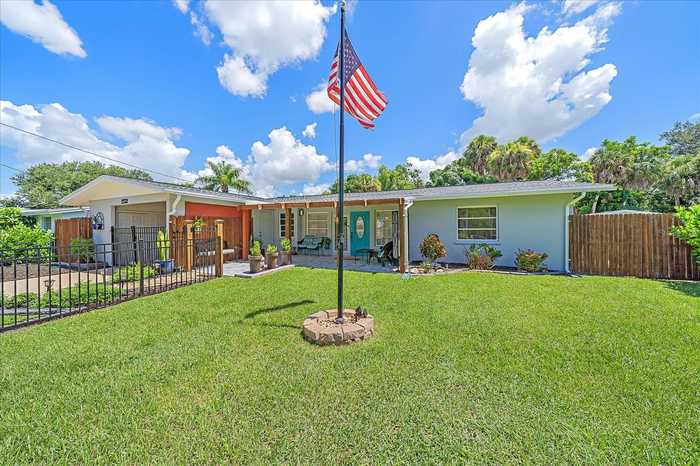 photo 2: 1321 GROVELAND AVENUE, VENICE FL 34285