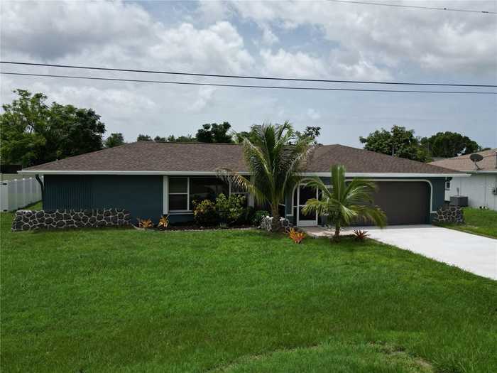 photo 2: 2122 SE 13TH TERRACE S, CAPE CORAL FL 33990