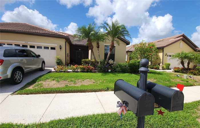 photo 2: 1462 MASENO DRIVE, VENICE FL 34292