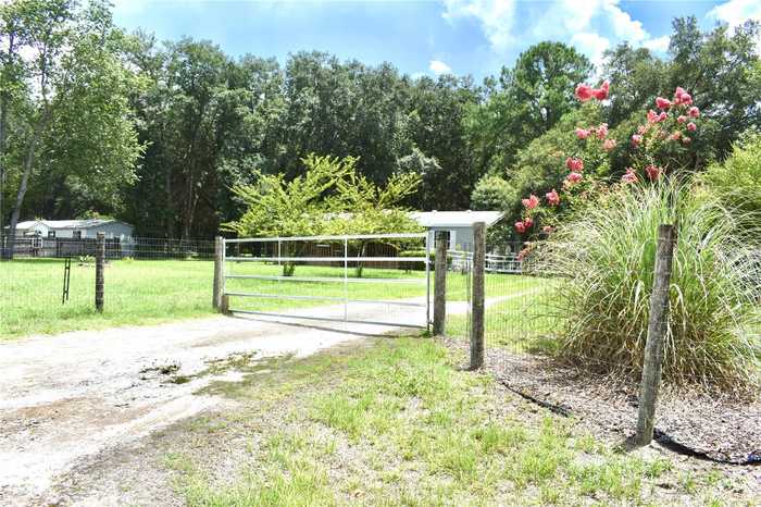 photo 2: 15650 NE 46TH STREET, WILLISTON FL 32696