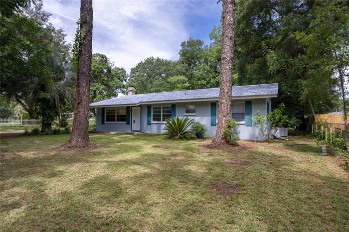 photo 1: 17257 SOUTHSIDE COURT, HIGH SPRINGS FL 32643