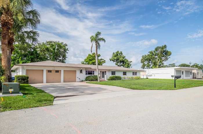 photo 2: 2026 PINE TERRACE, SARASOTA FL 34231