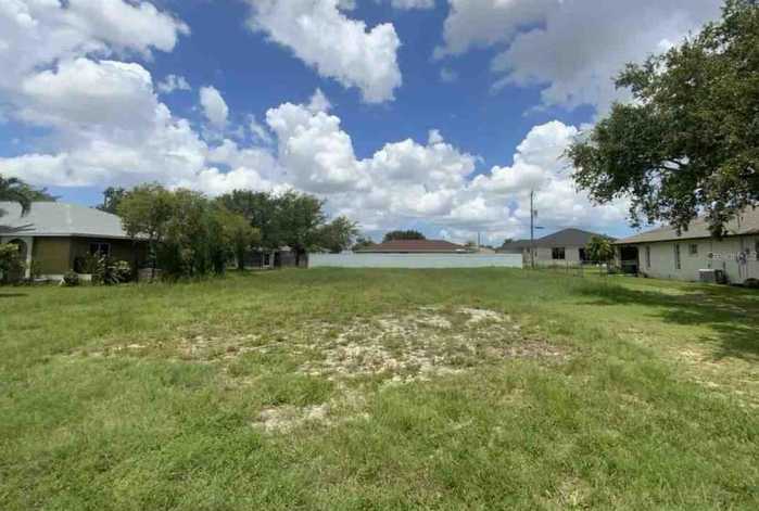 photo 1: 318 NE 19TH PLACE, CAPE CORAL FL 33909