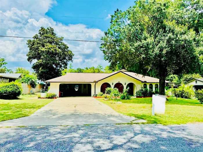 photo 1: 711 SE 26TH STREET, OCALA FL 34471