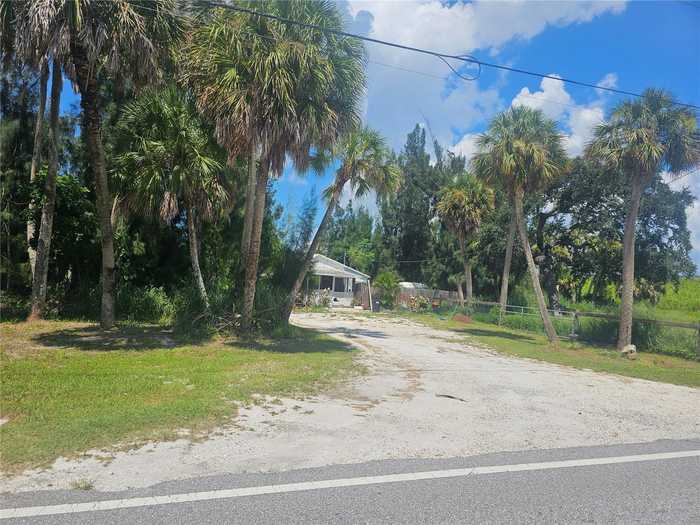 photo 2: 425 N JACKSON ROAD, VENICE FL 34292