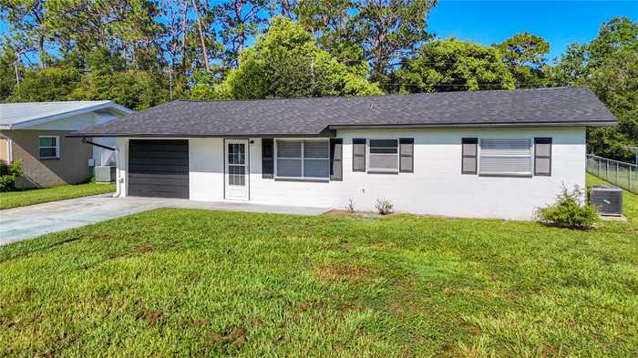 photo 2: 5901 BEECH STREET, ZEPHYRHILLS FL 33542