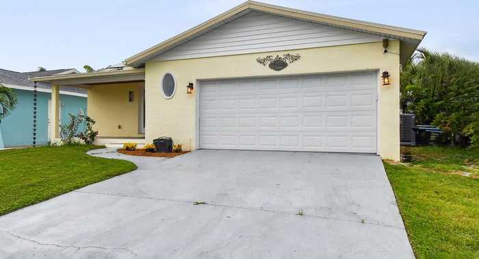 photo 1: 17596 1ST ST E, REDINGTON SHORES FL 33708