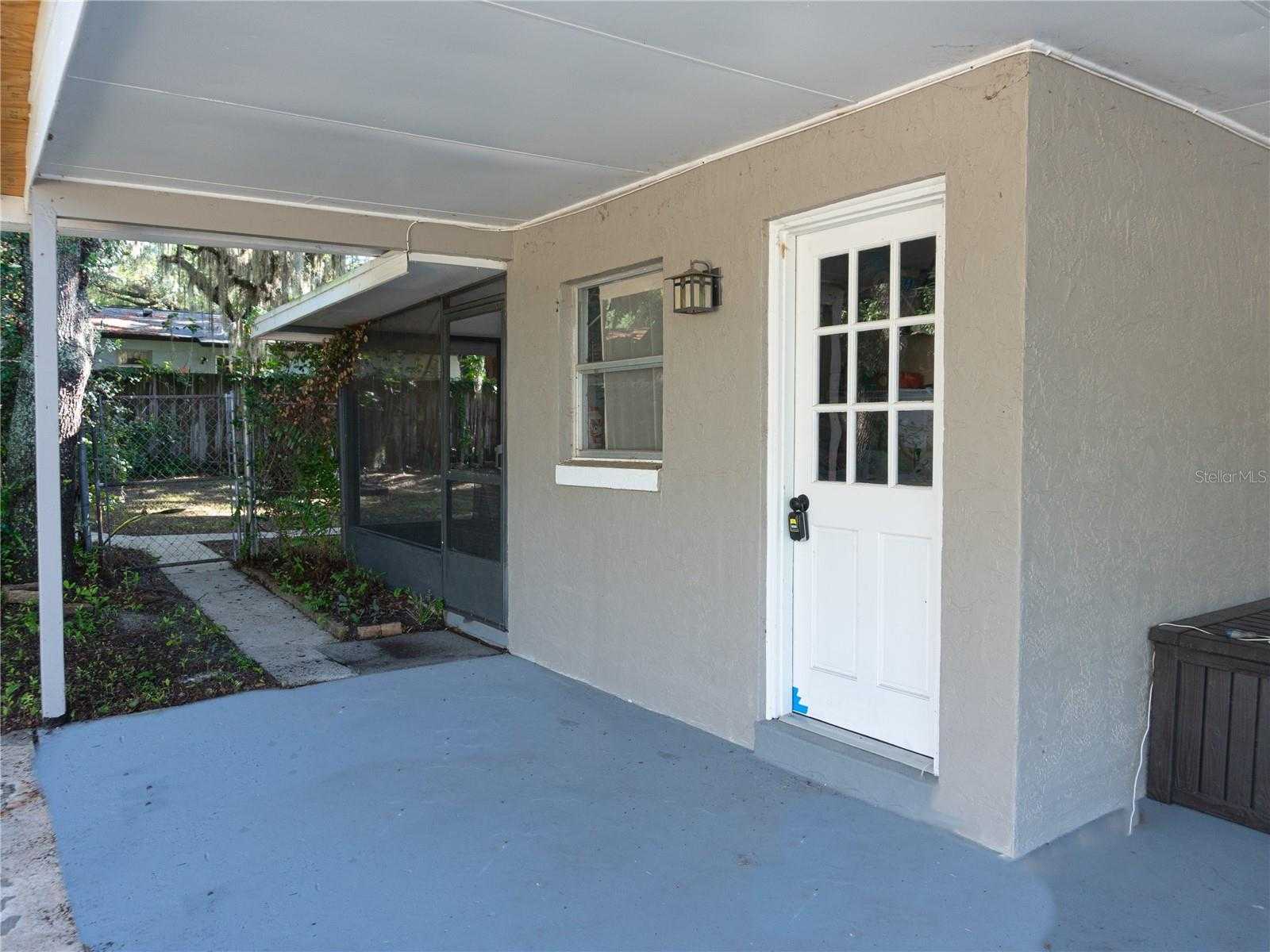 photo 3: 6409 BREEZEWOOD STREET, ORLANDO FL 32818