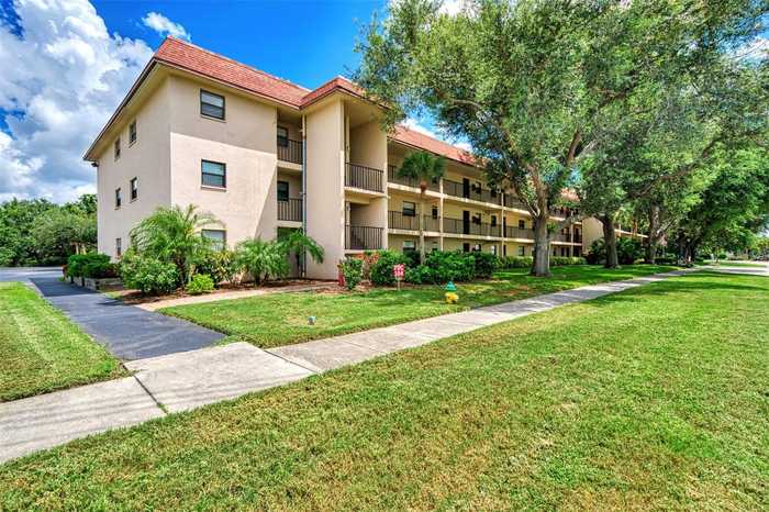 photo 1: 104 CAPRI ISLES BOULEVARD Unit 111, VENICE FL 34292