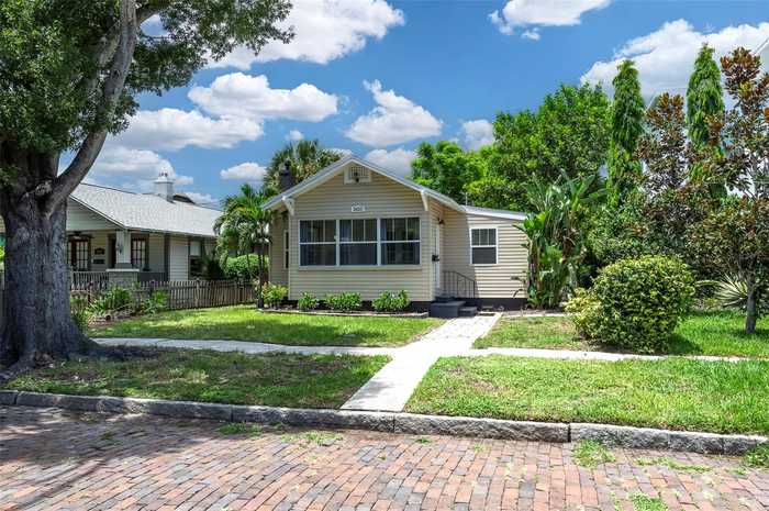 photo 1: 2425 2ND AVENUE N, SAINT PETERSBURG FL 33713