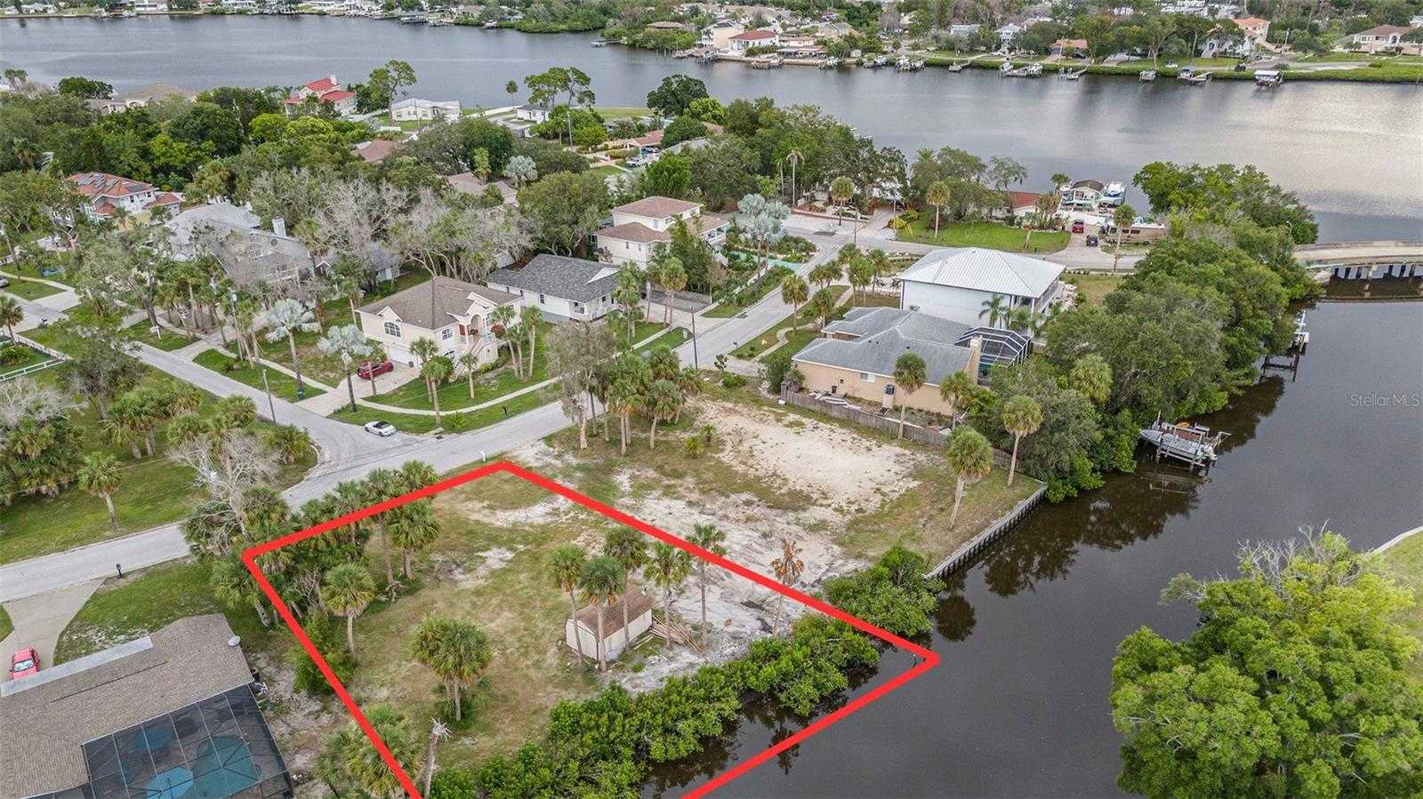 photo 1: 724 SEMINOLE BOULEVARD, TARPON SPRINGS FL 34689