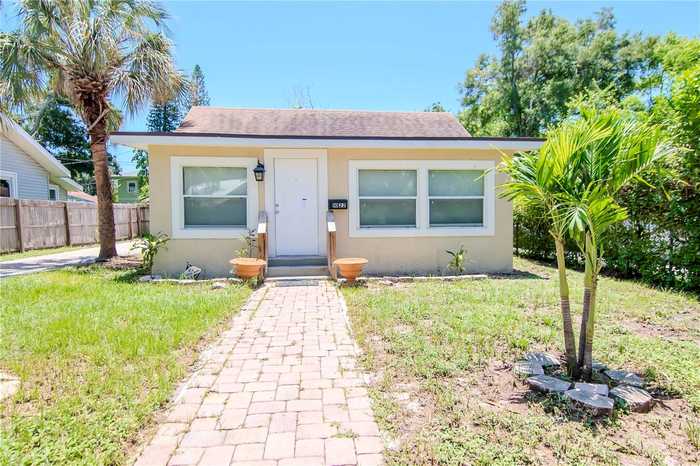 photo 2: 1022 8TH AVENUE S, SAINT PETERSBURG FL 33705