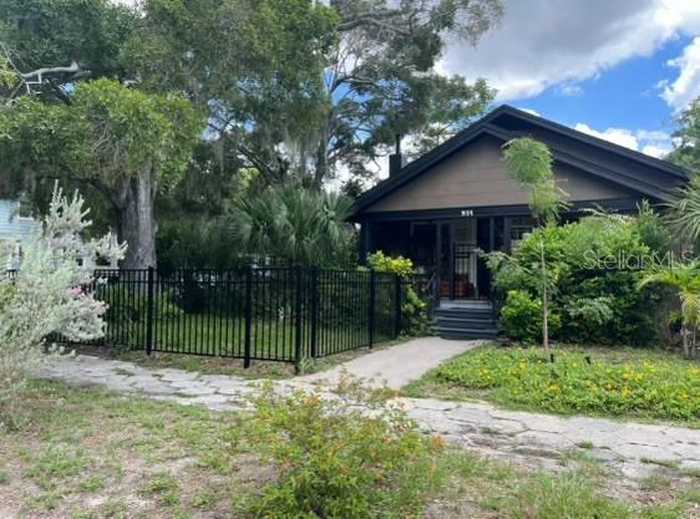 photo 2: 931 28TH AVENUE N, SAINT PETERSBURG FL 33704