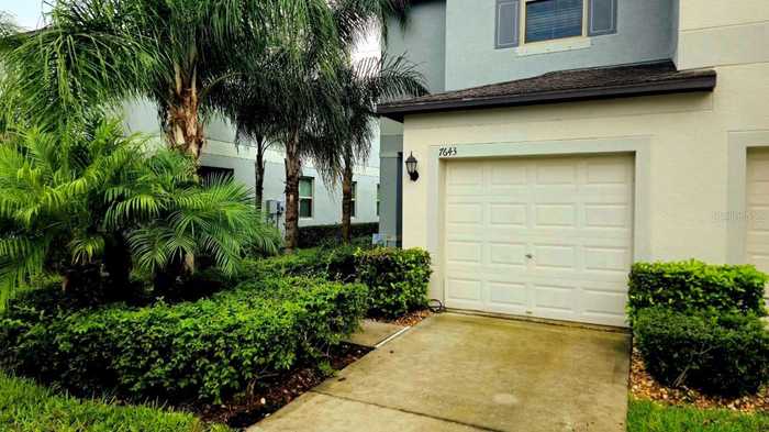 photo 2: 7643 GINGER LILY COURT, TAMPA FL 33619