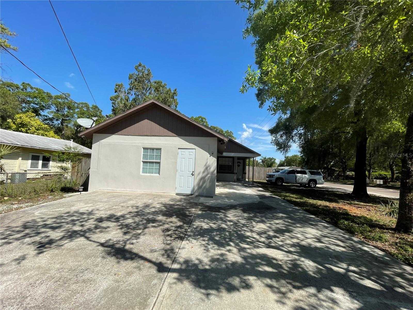 photo 1: 8001 N GOMEZ AVENUE, TAMPA FL 33614