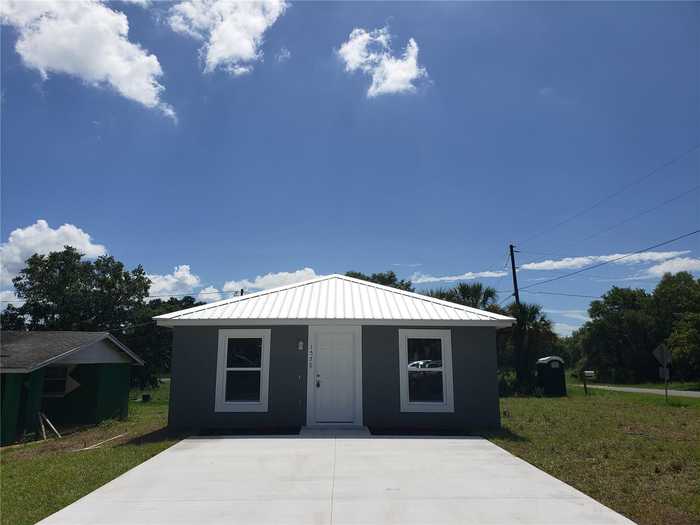 photo 1: 1570 MARY LEE ST, LAKE WALES FL 33898