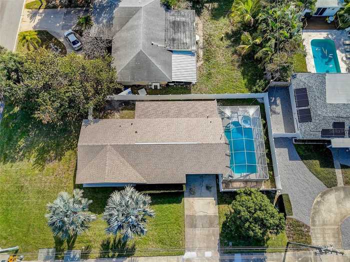 photo 1: 1198 40TH AVENUE NE, SAINT PETERSBURG FL 33703