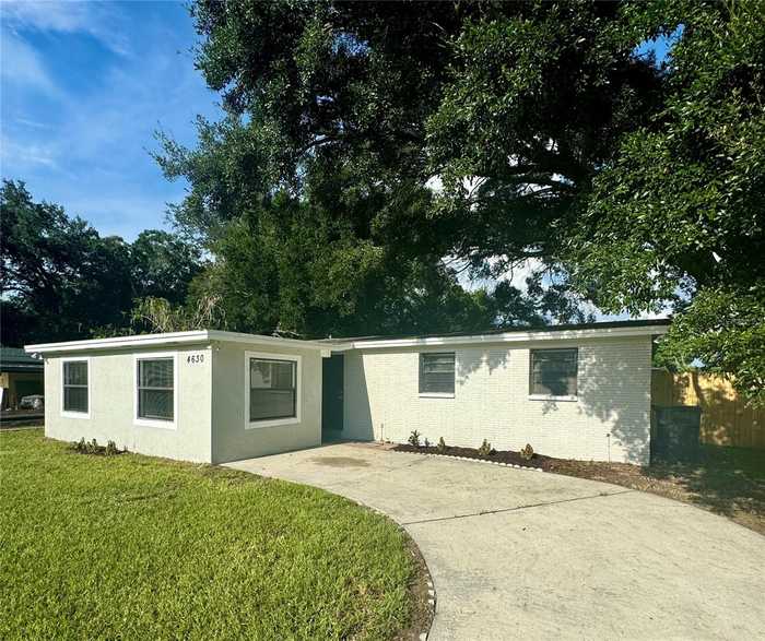 photo 1: 4630 BURKETT CIRCLE, TAMPA FL 33634