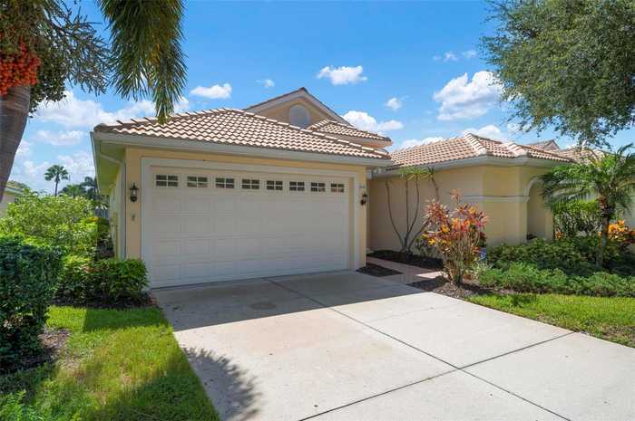 photo 2: 4140 REFLECTIONS PARKWAY, SARASOTA FL 34233