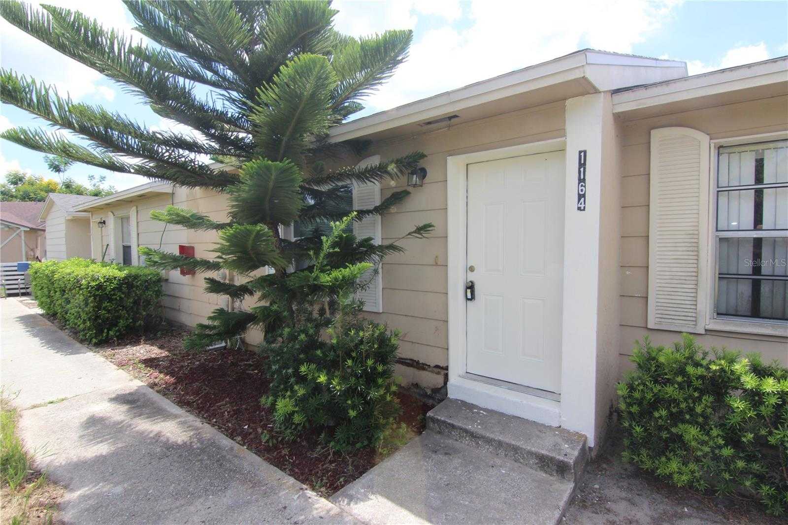 photo 3: 1164 WOODMAN WAY, ORLANDO FL 32818