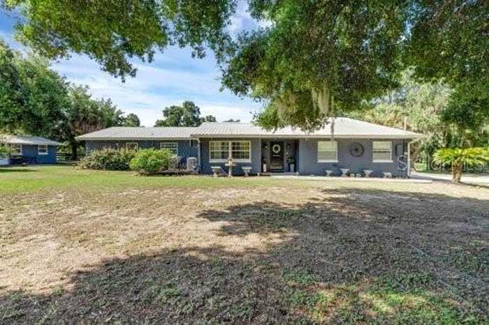 photo 1: 3761 LANDMARK LN, EUSTIS FL 32726