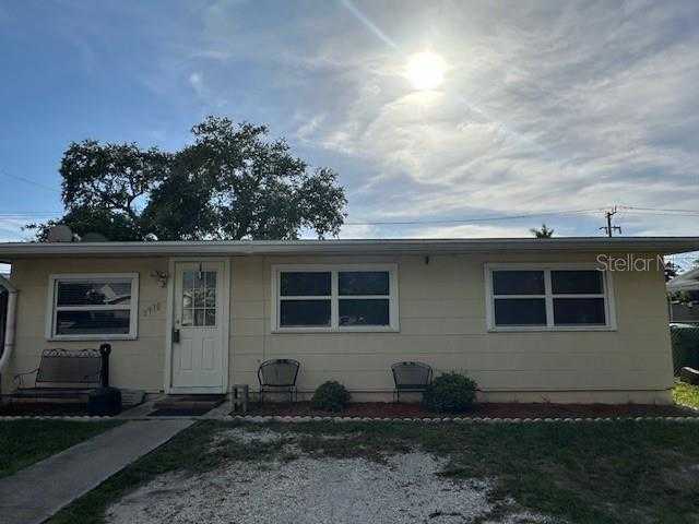 photo 1: 2918 18TH STREET W, BRADENTON FL 34205