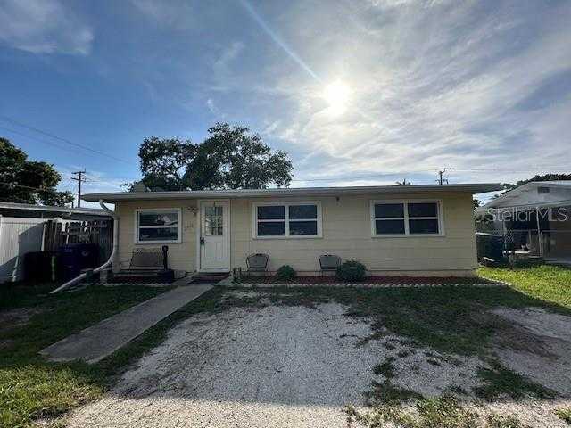 photo 2: 2918 18TH STREET W, BRADENTON FL 34205