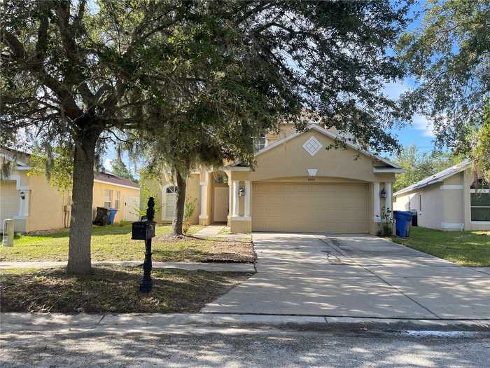 photo 2: 8404 CARRIAGE POINTE DRIVE, GIBSONTON FL 33534