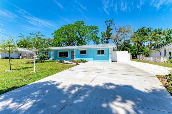 photo 2: 2452 AMANDA DRIVE, SARASOTA FL 34232