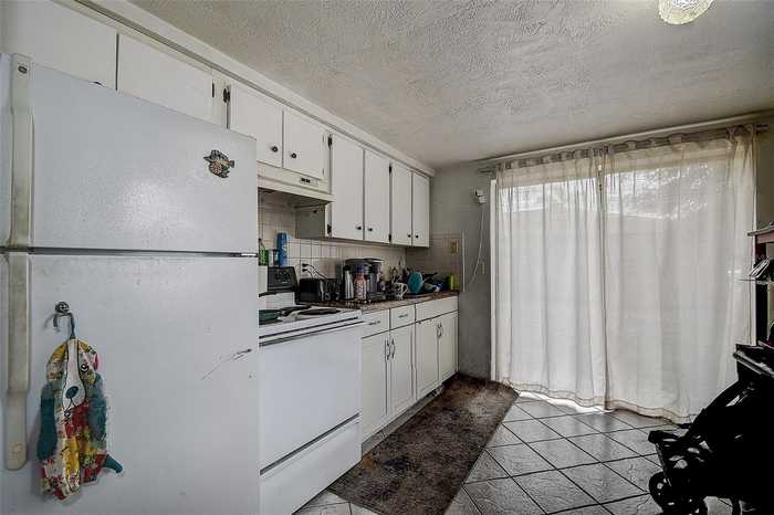 photo 2: 6113 GEORGIA AVENUE, NEW PORT RICHEY FL 34653