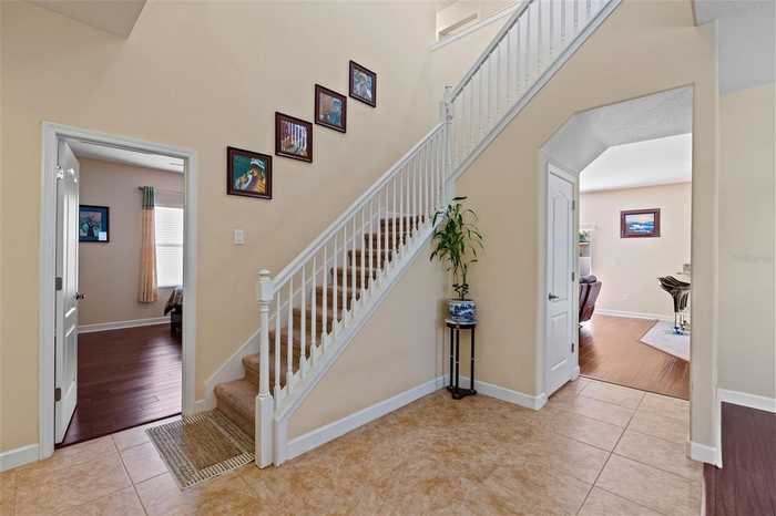 photo 2: 9614 ORANGE JASMINE WAY, TAMPA FL 33647