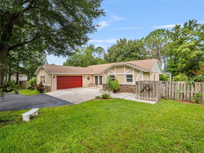 photo 2: 7525 THUNDERHEAD STREET, WESLEY CHAPEL FL 33544